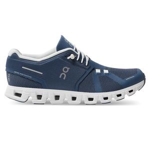 On Cloud 5 Sneaker in Denim/White